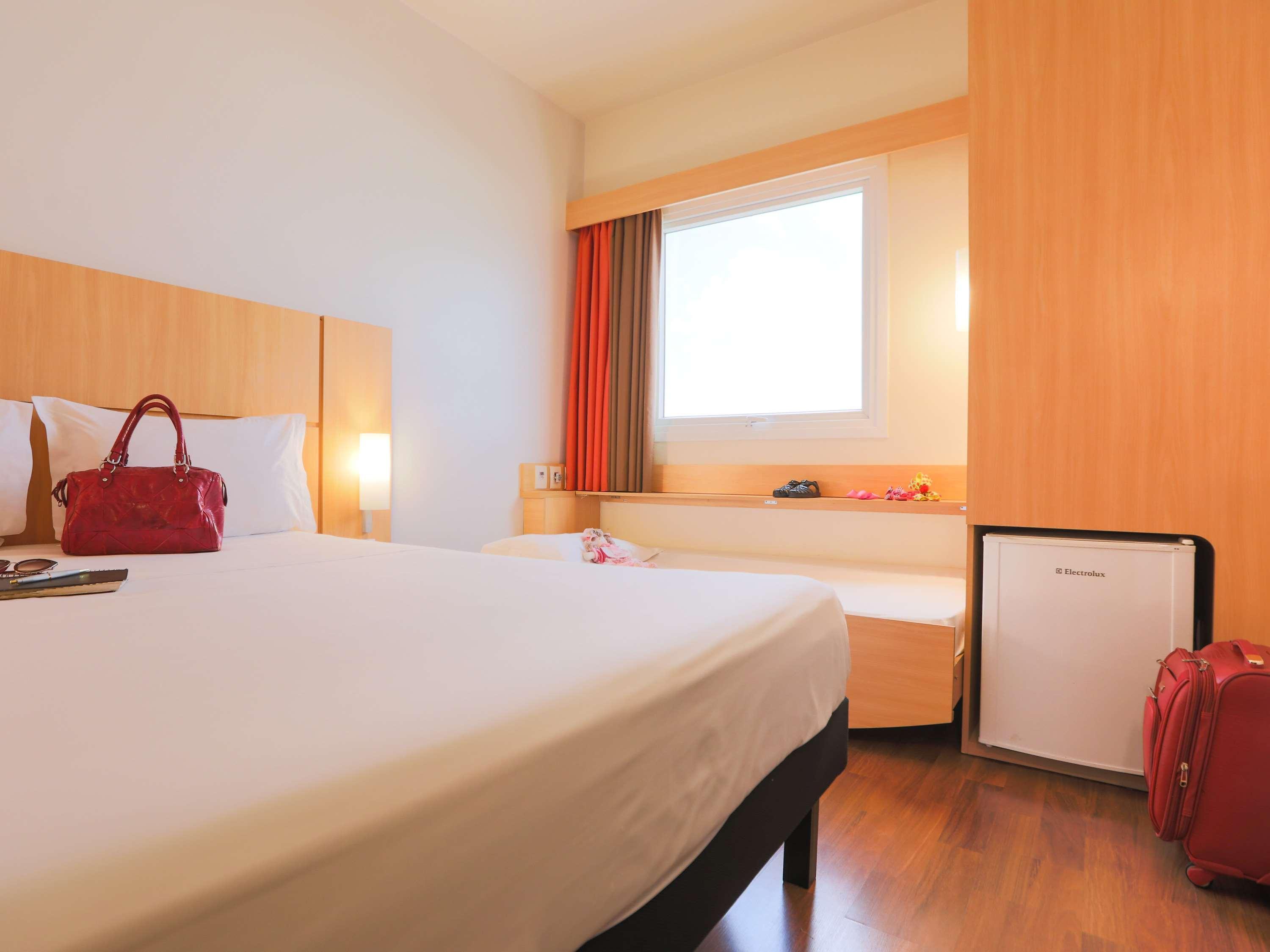 Hotel Ibis Montes Claros Shopping Zewnętrze zdjęcie