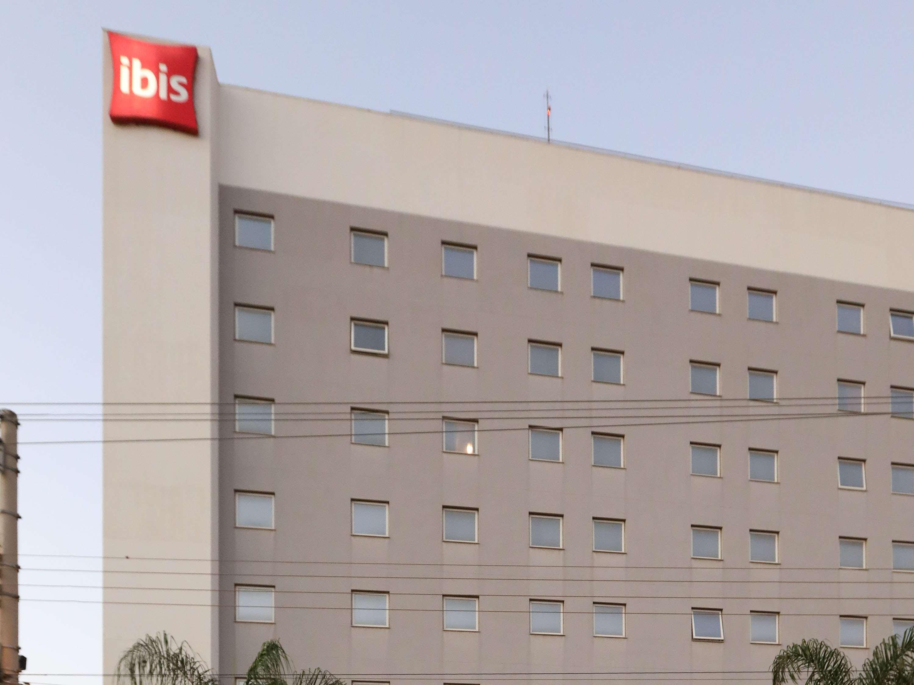 Hotel Ibis Montes Claros Shopping Zewnętrze zdjęcie