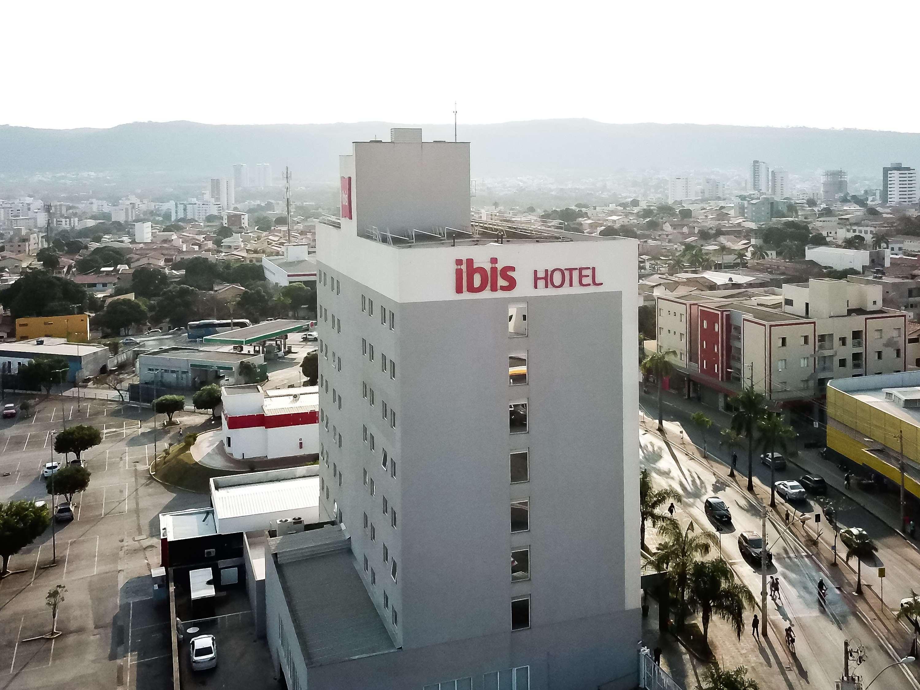 Hotel Ibis Montes Claros Shopping Zewnętrze zdjęcie