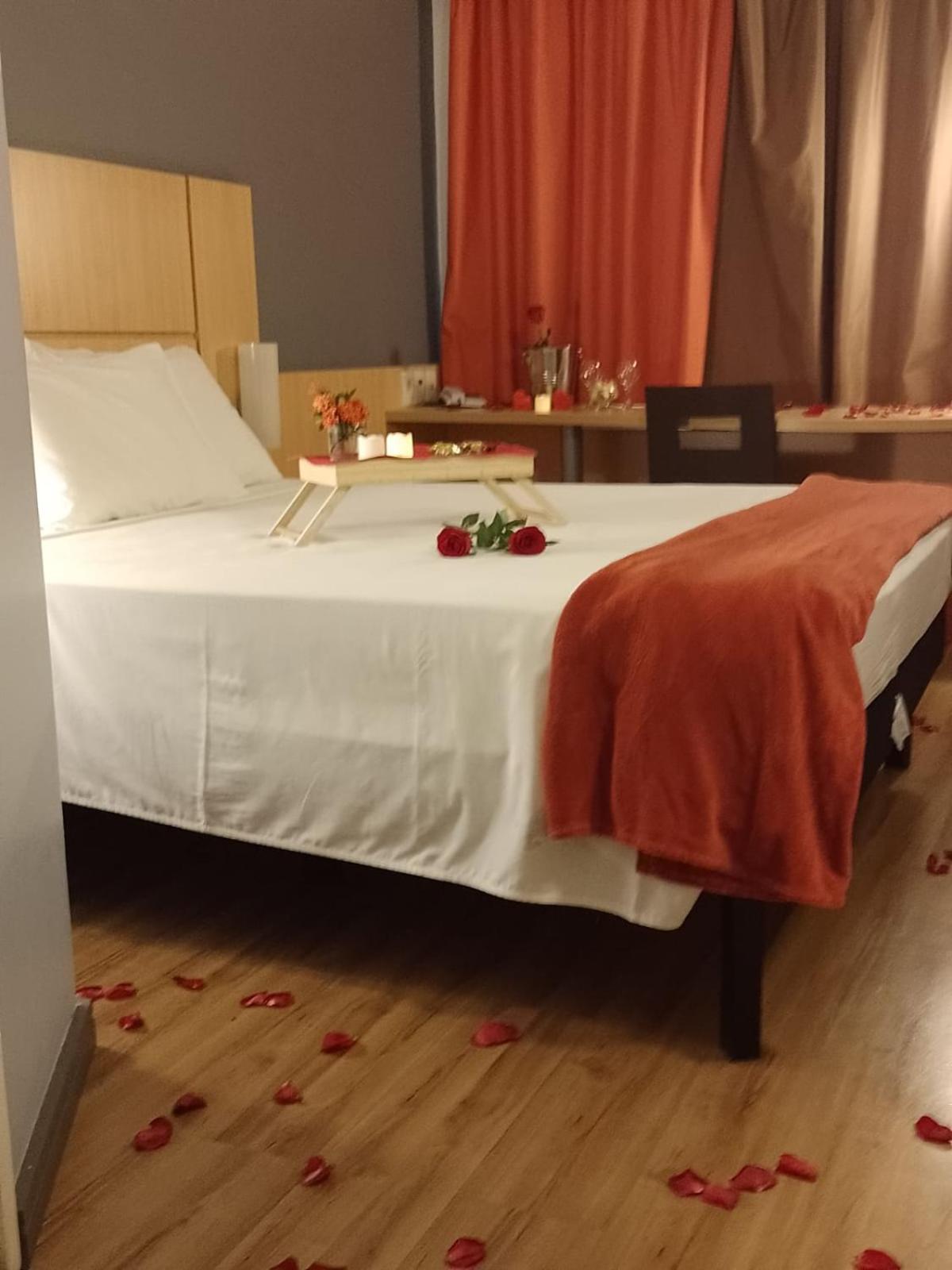 Hotel Ibis Montes Claros Shopping Zewnętrze zdjęcie