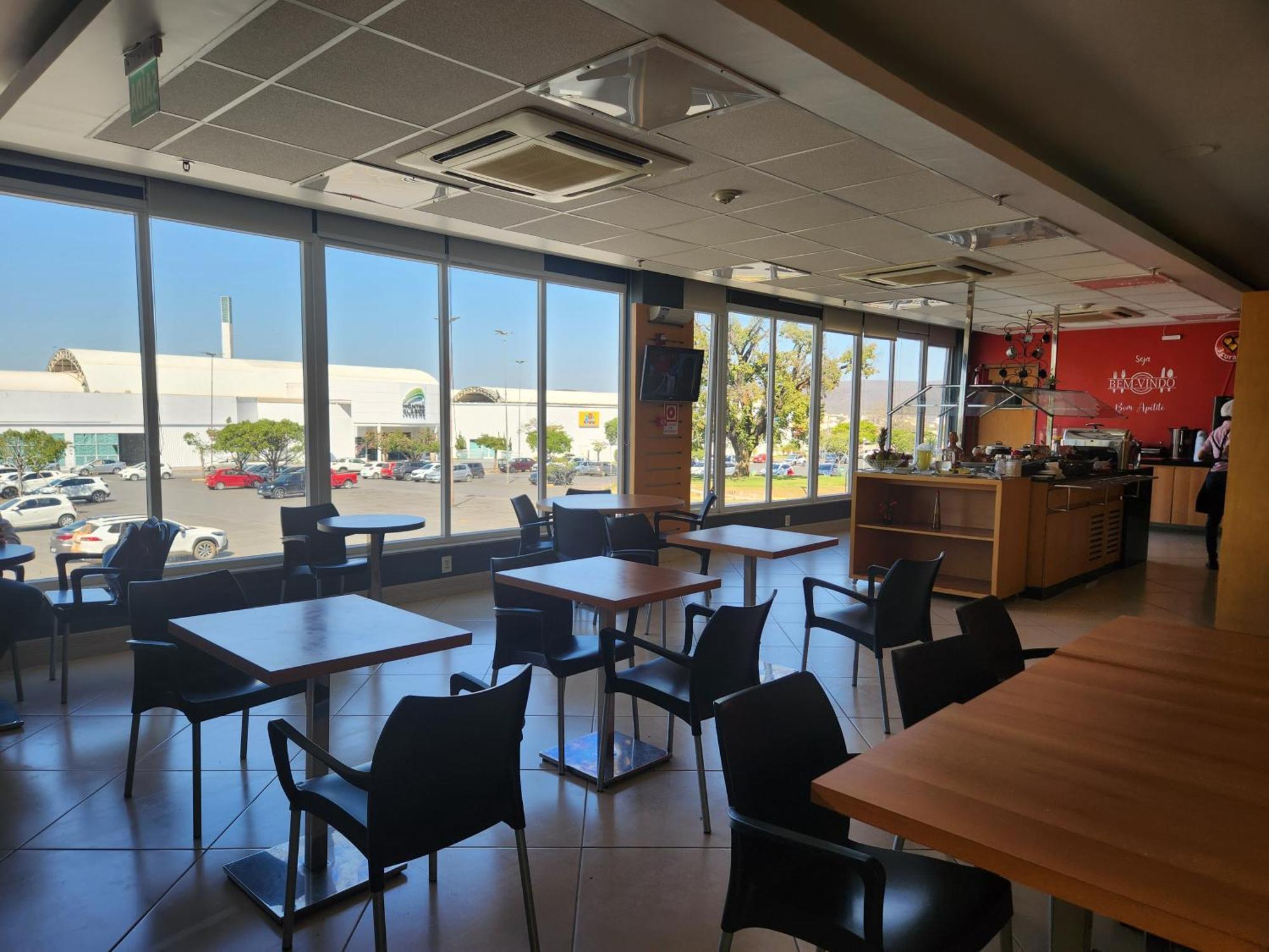 Hotel Ibis Montes Claros Shopping Zewnętrze zdjęcie