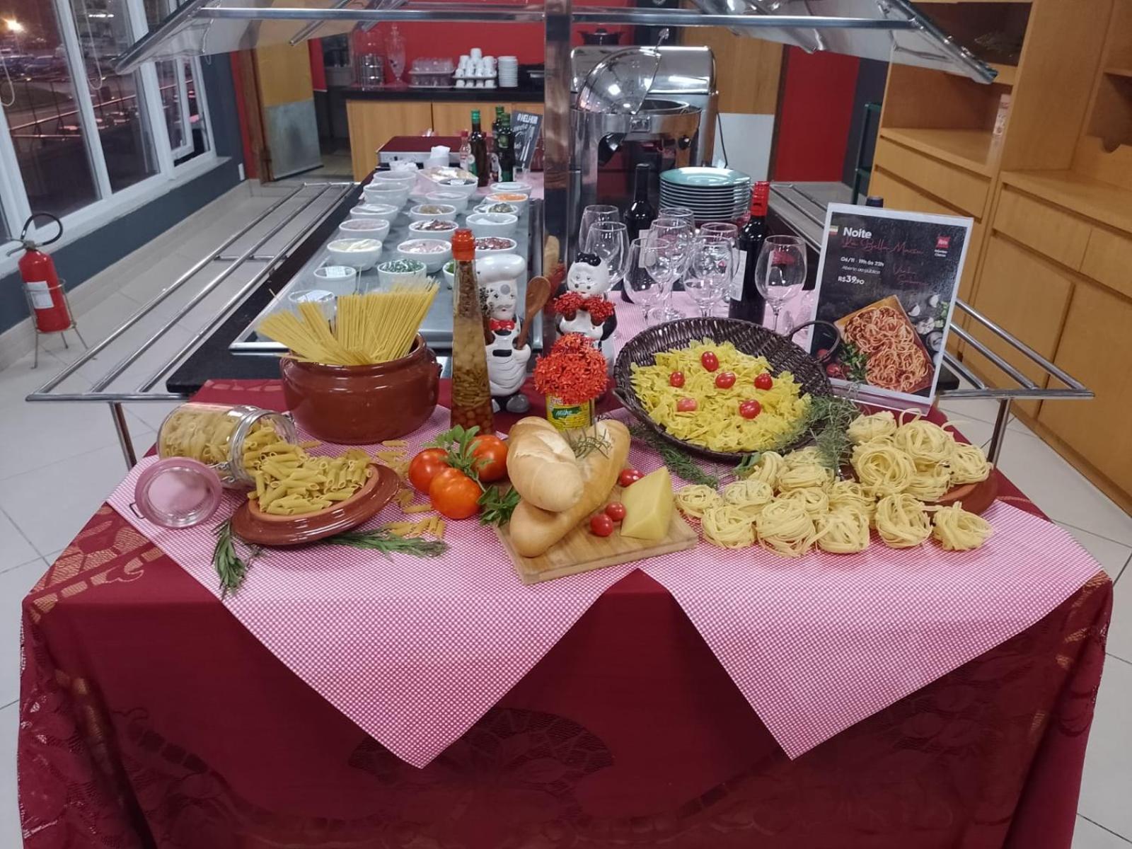 Hotel Ibis Montes Claros Shopping Zewnętrze zdjęcie