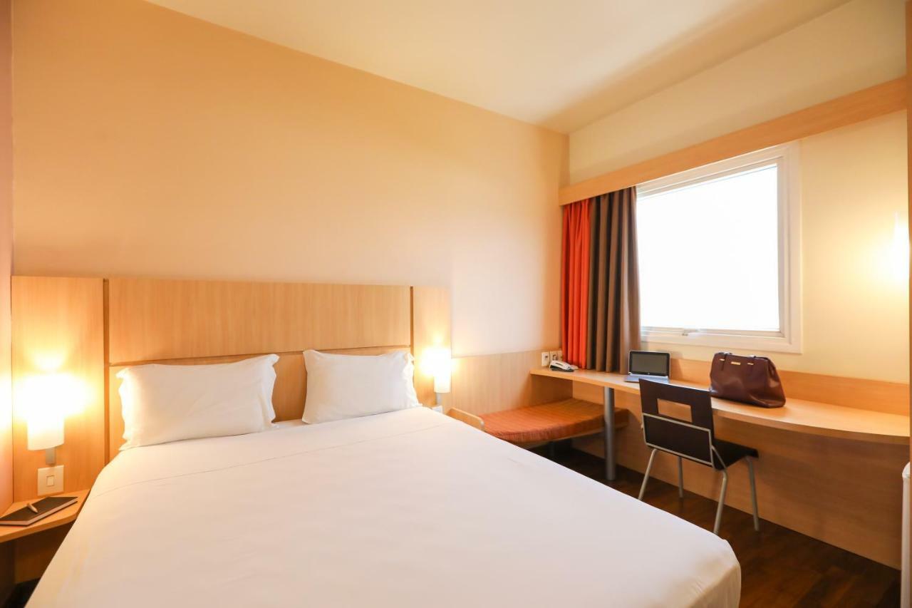 Hotel Ibis Montes Claros Shopping Zewnętrze zdjęcie