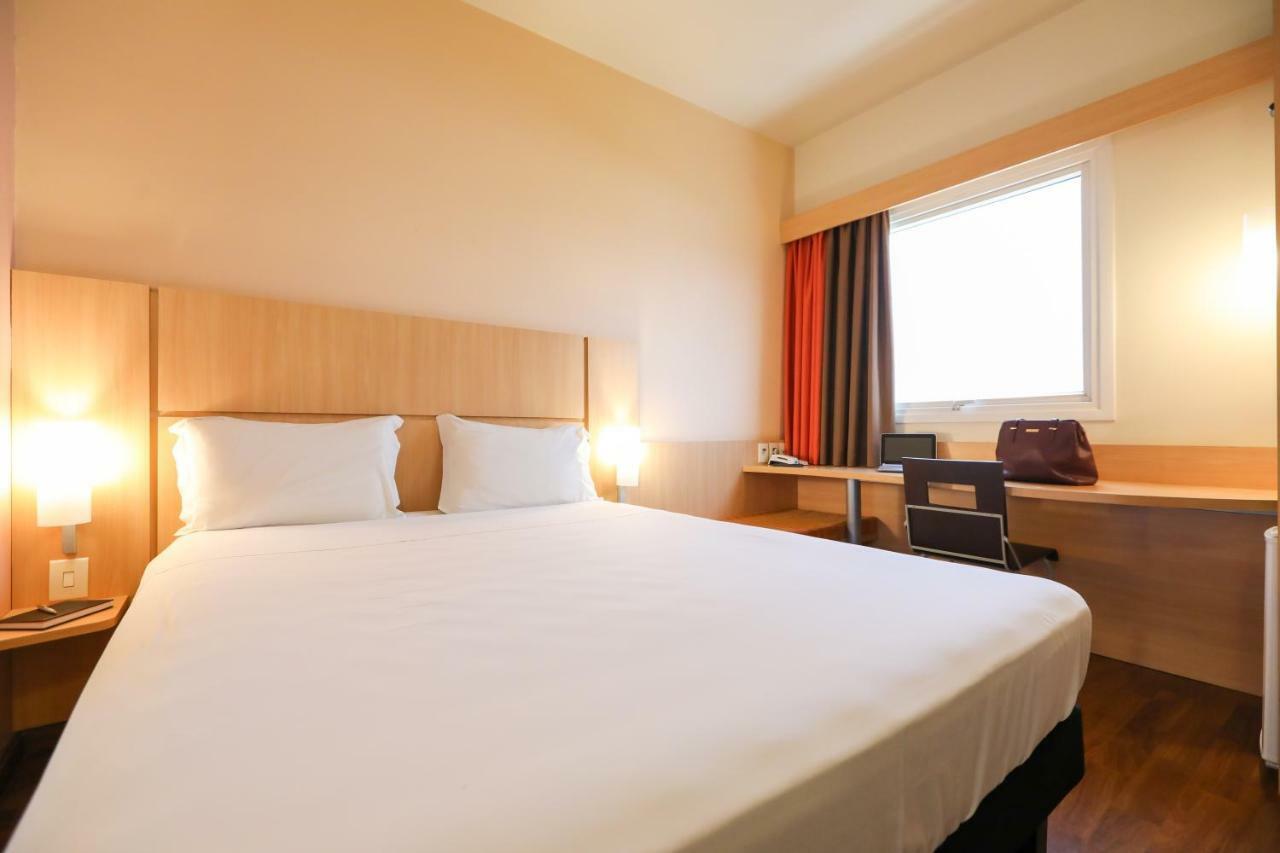 Hotel Ibis Montes Claros Shopping Zewnętrze zdjęcie