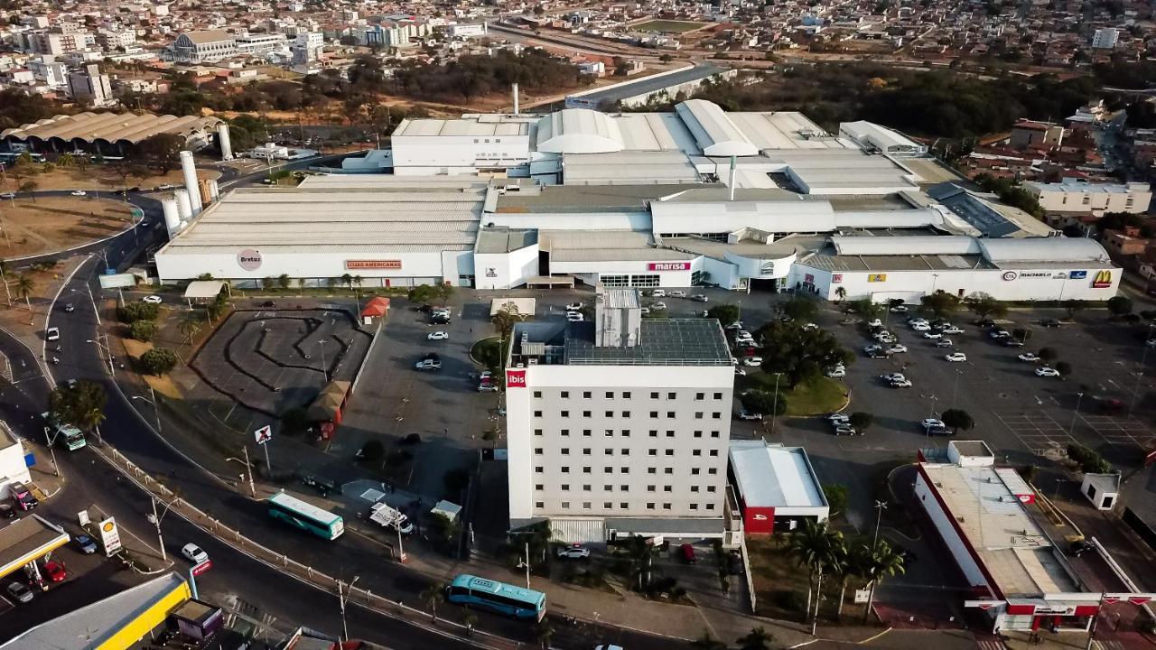 Hotel Ibis Montes Claros Shopping Zewnętrze zdjęcie