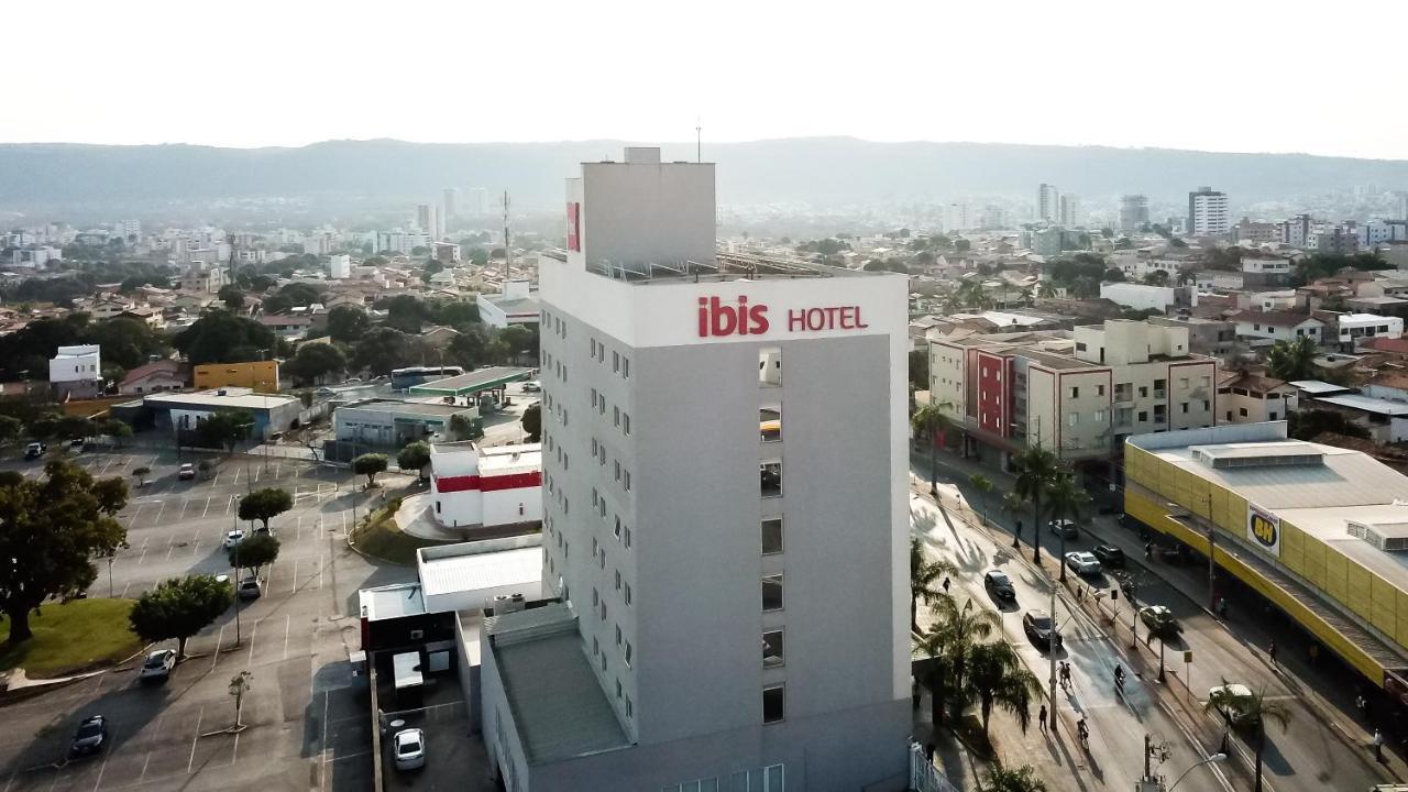 Hotel Ibis Montes Claros Shopping Zewnętrze zdjęcie