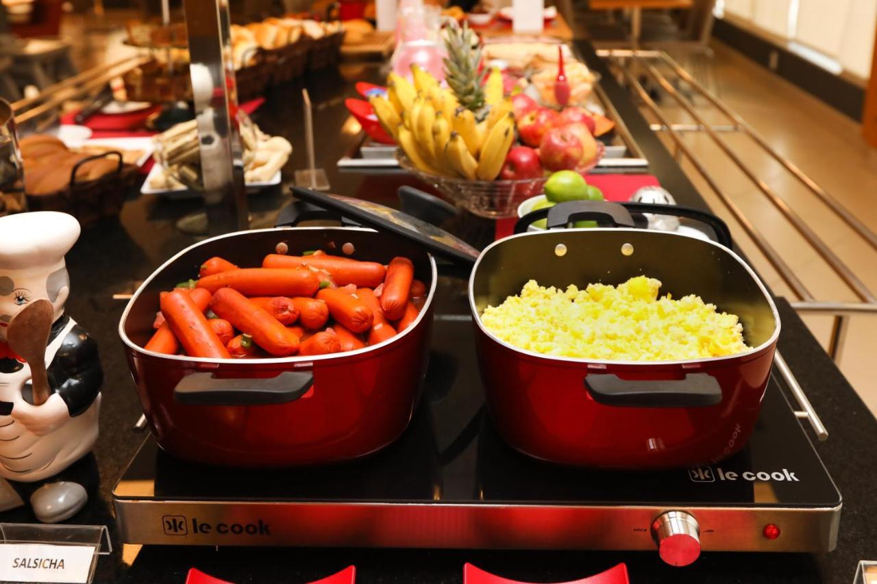 Hotel Ibis Montes Claros Shopping Zewnętrze zdjęcie