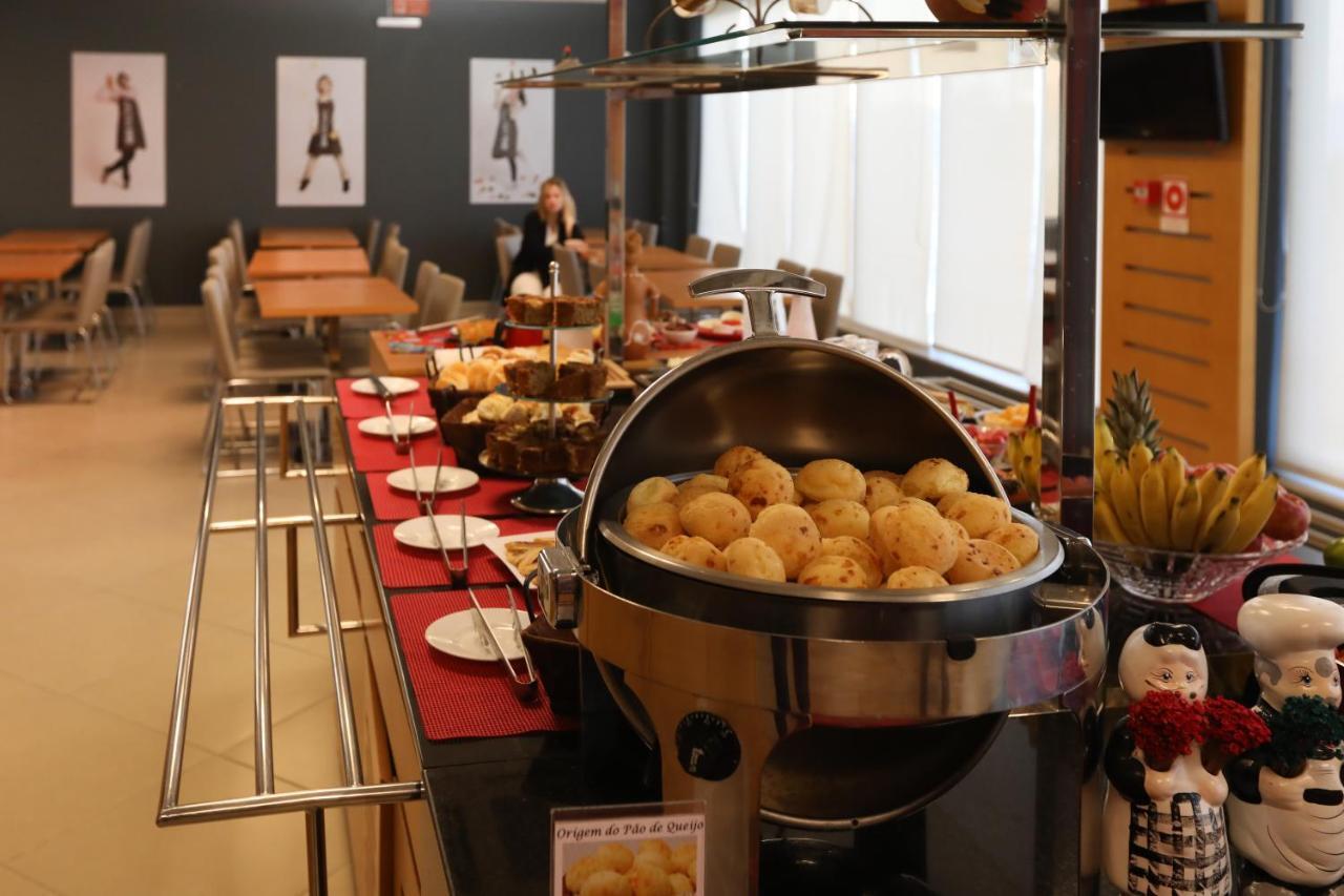 Hotel Ibis Montes Claros Shopping Zewnętrze zdjęcie