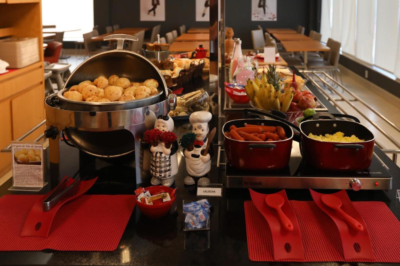 Hotel Ibis Montes Claros Shopping Zewnętrze zdjęcie